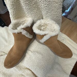 Skechers Cozy Faux-Shearling Lined Women’s Ankle Boots - Tan